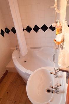 Отель The Gower 3*